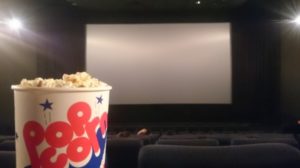 映画館への持ち込みはどこまでok 禁止理由と各社のアナウンス内容